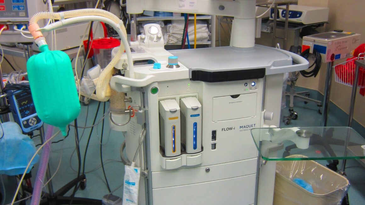 The Complete Handbook to the AM832 Anesthesia Machine: Everything You Must Learn