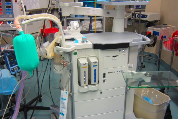 The Complete Handbook to the AM832 Anesthesia Machine: Everything You Must Learn