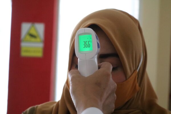 The AOJ-20A Infrared Thermometer with Bluetooth is the perfect tool for monitoring temperature without any contact!
